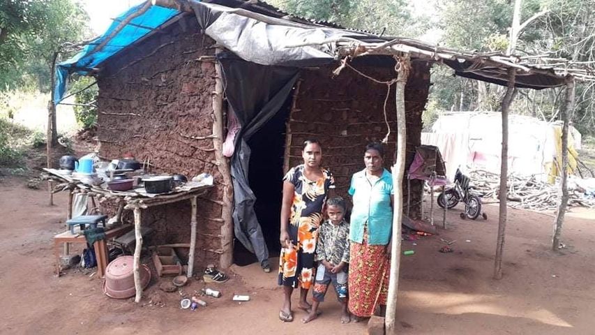 Helpless family living in a single room