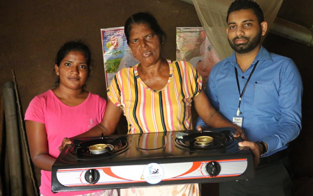 Extending helping hands towards a mother who became a widow along with a child, to start a food business (Day 01)